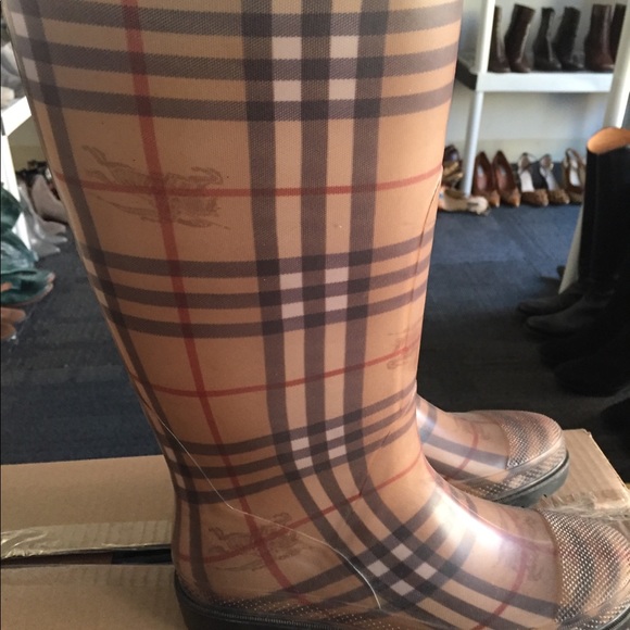 Boots - Picture 2 of 3